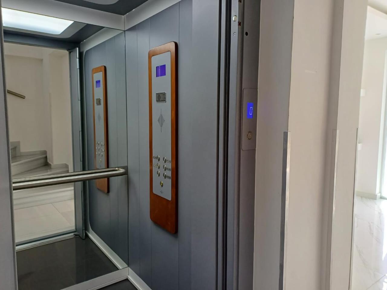 Deluxe City Hotel Chania  Ngoại thất bức ảnh