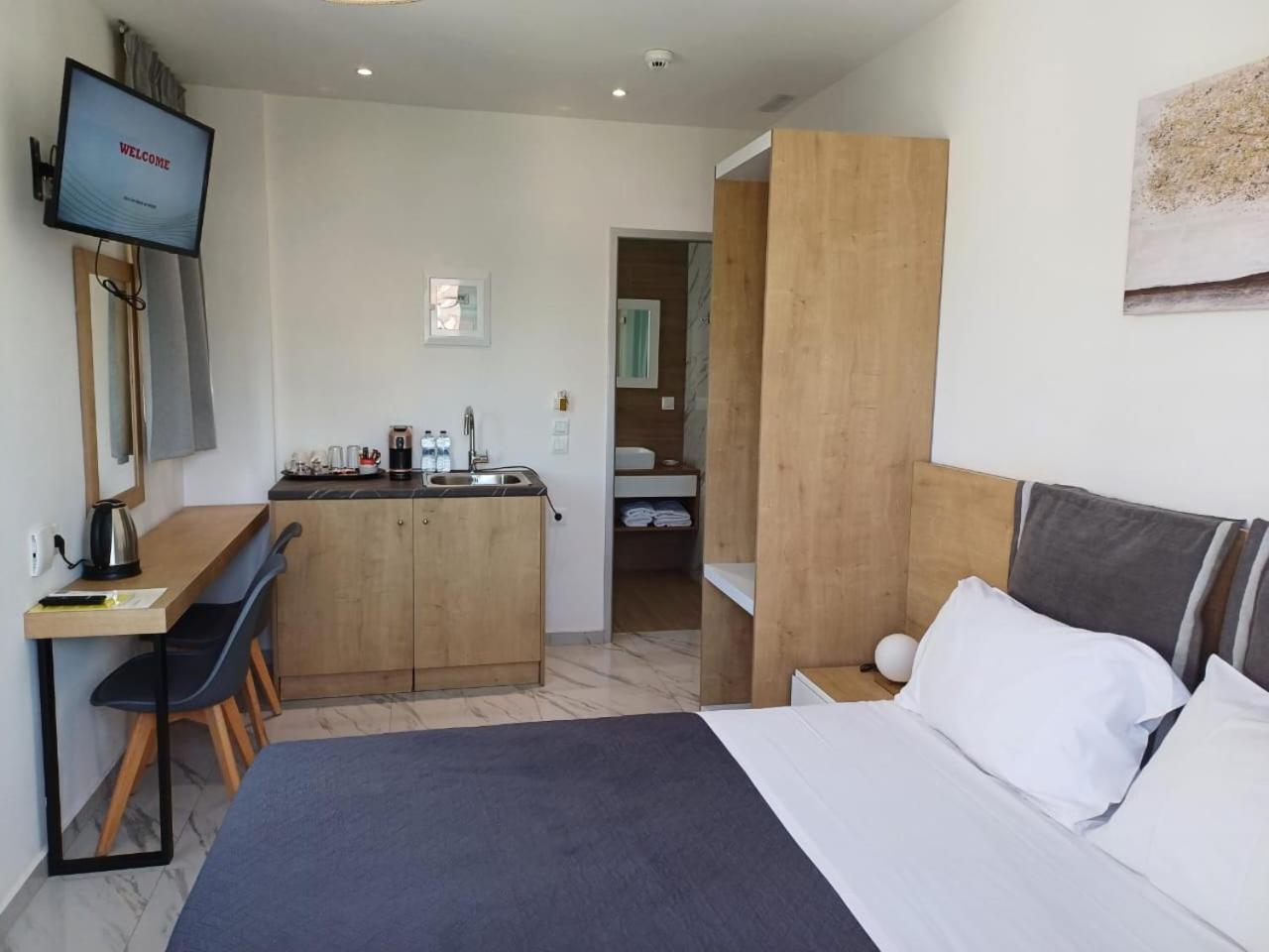 Deluxe City Hotel Chania  Ngoại thất bức ảnh