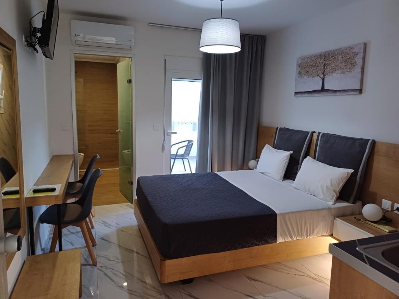 Deluxe City Hotel Chania  Ngoại thất bức ảnh